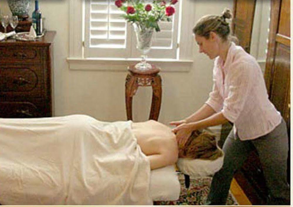Fuquay Mineral Spring Inn & Garden Ngoại thất bức ảnh